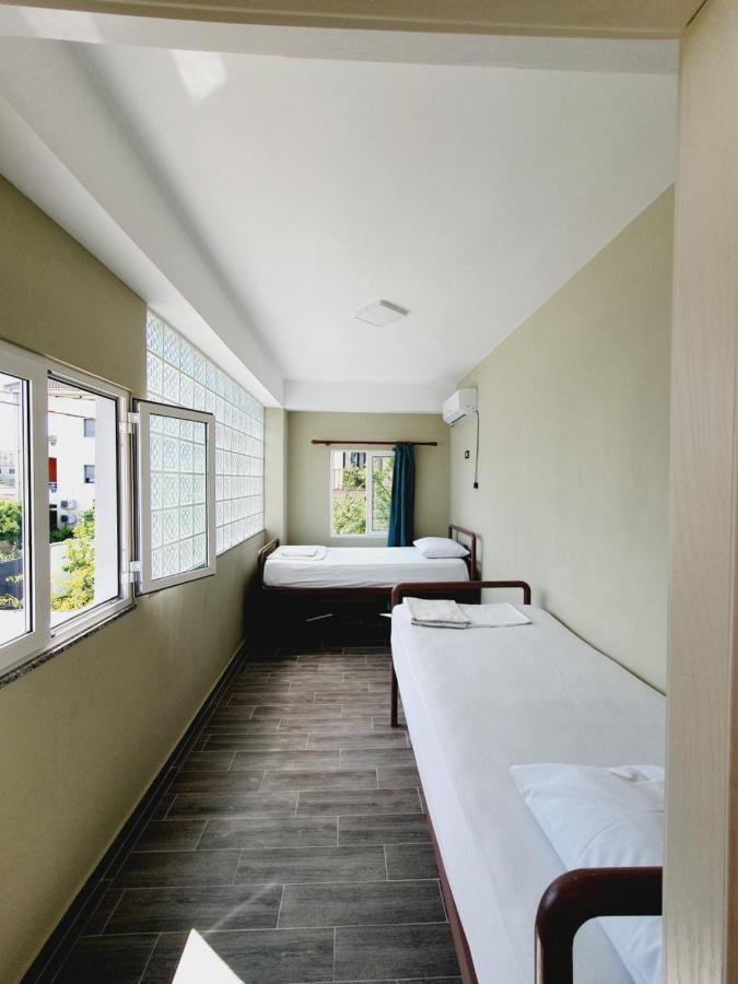 Klerichi Hotel Тирана Экстерьер фото
