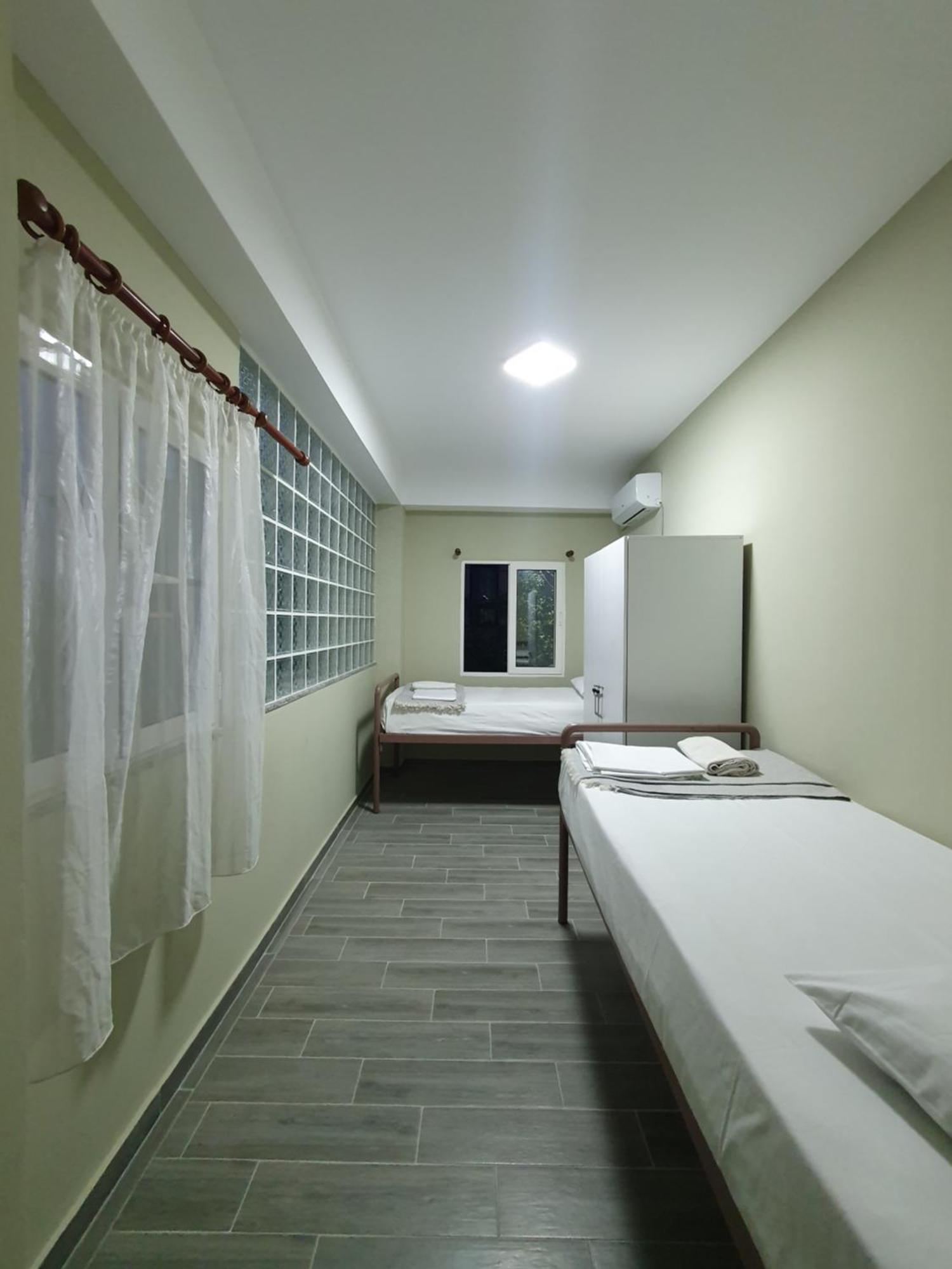Klerichi Hotel Тирана Экстерьер фото