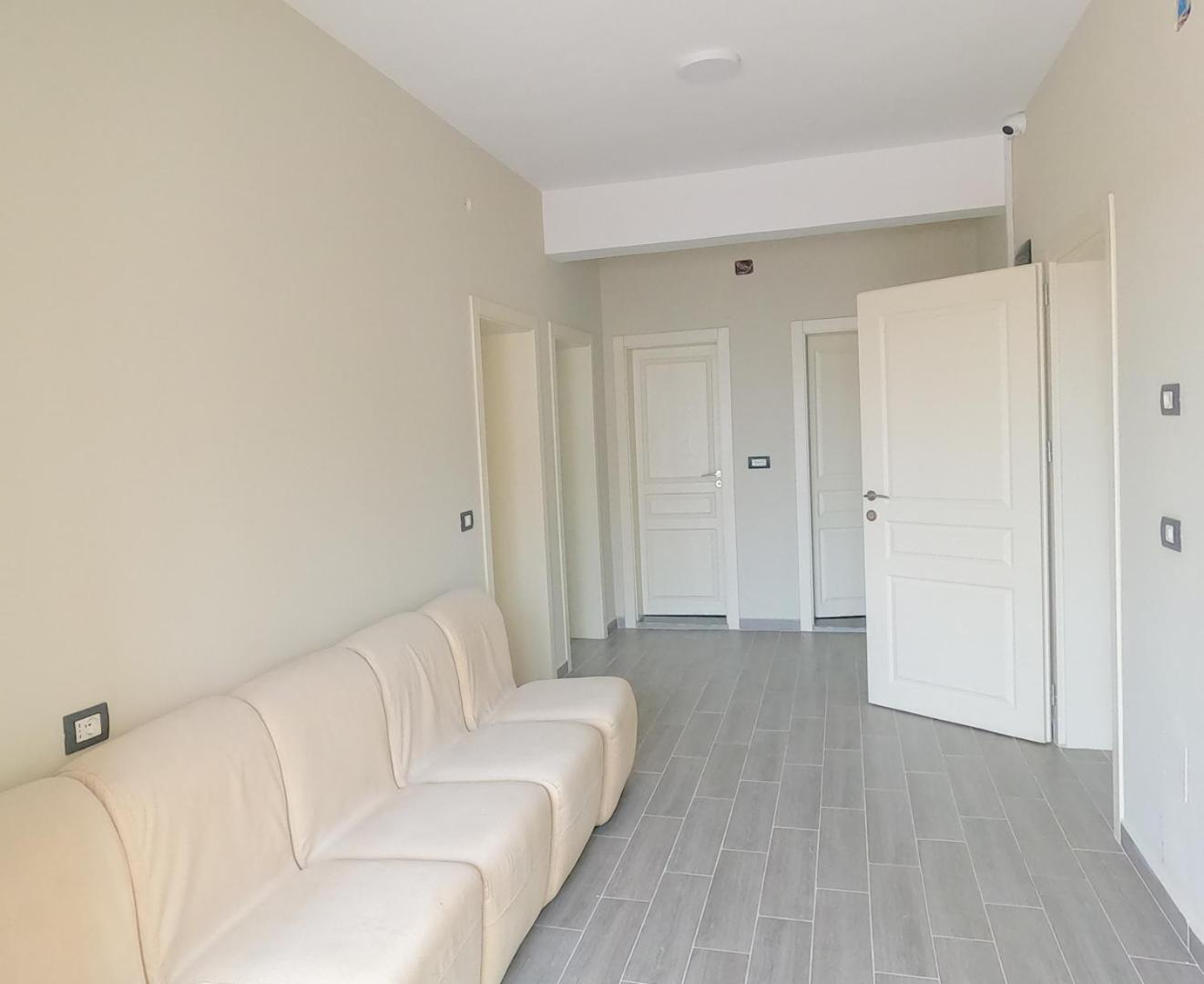 Klerichi Hotel Тирана Экстерьер фото